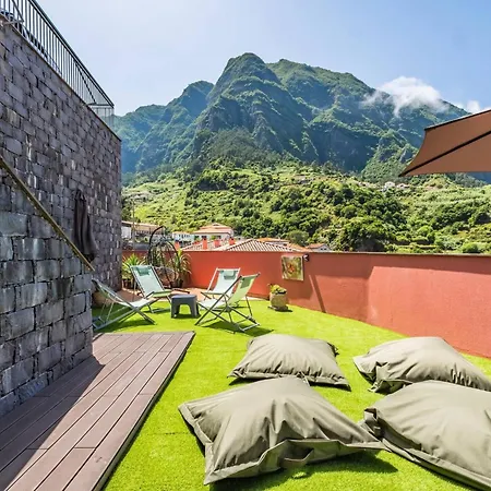 Bananas Nature Retreat * Sao Vicente (Madeira)